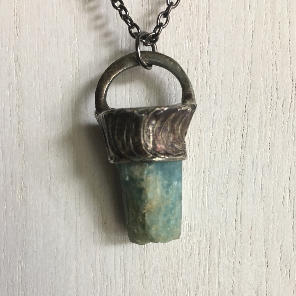 "Delphinus" Raw Aquamarine Necklace